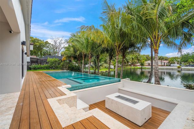 14412 Rosewood Rd, Miami Lakes, FL 33014