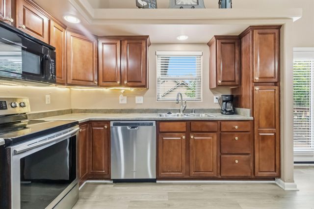2560 Spring Valley Loop, Lexington, KY 40511