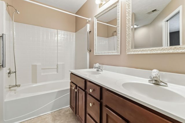 2560 Spring Valley Loop, Lexington, KY 40511