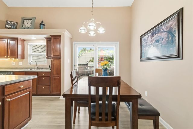 2560 Spring Valley Loop, Lexington, KY 40511