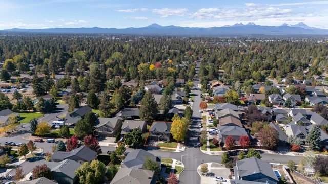 61729 Daly Estates Drive, Bend, OR 97702