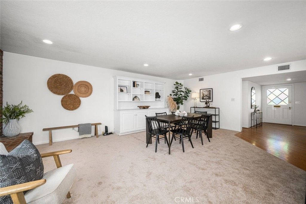 Image 17 of property listing at 2692 Salmon Drive, Rossmoor, CA 90720