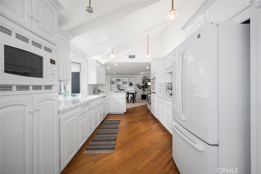 Image 26 of property listing at 2692 Salmon Drive, Rossmoor, CA 90720