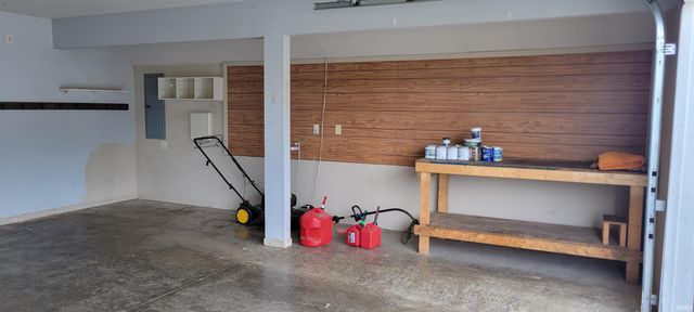 1819 Clifty Parkway, Fort Wayne, IN 46808