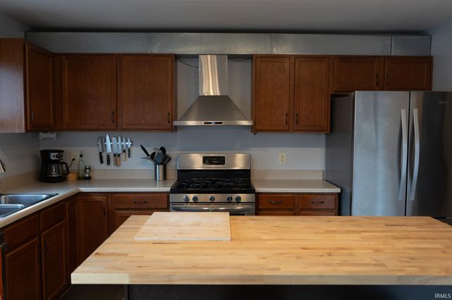 1819 Clifty Parkway, Fort Wayne, IN 46808