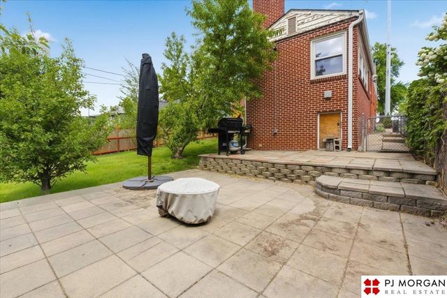 6315 Pacific Street, Omaha, NE 68106