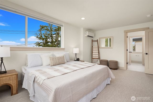 4100 30th Avenue S, Seattle, WA 98108