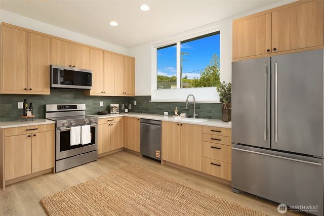 4100 30th Avenue S, Seattle, WA 98108