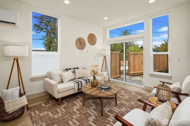 4100 30th Avenue S, Seattle, WA 98108