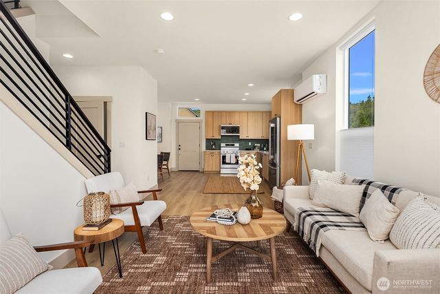 4100 30th Avenue S, Seattle, WA 98108