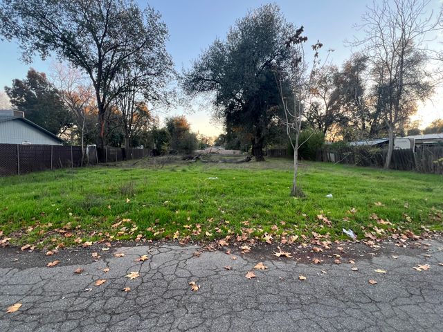 20573 Sunset Lane, Redding, CA 96002