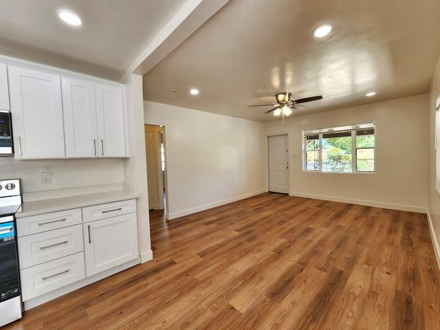 617 NE 8TH Avenue, Boynton Beach, FL 33435