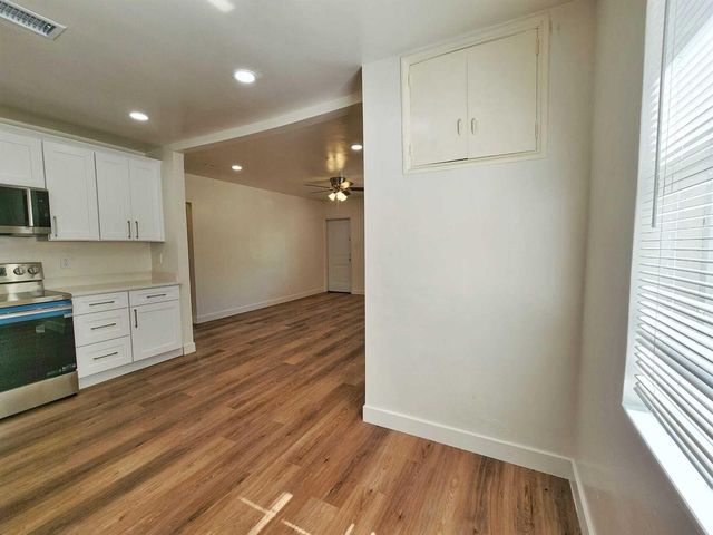 617 NE 8TH Avenue, Boynton Beach, FL 33435