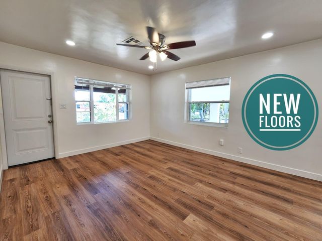 617 NE 8TH Avenue, Boynton Beach, FL 33435