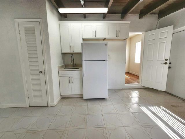617 NE 8TH Avenue, Boynton Beach, FL 33435