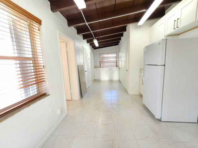 617 NE 8TH Avenue, Boynton Beach, FL 33435