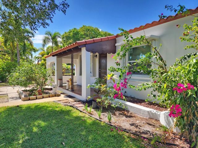 617 NE 8TH Avenue, Boynton Beach, FL 33435