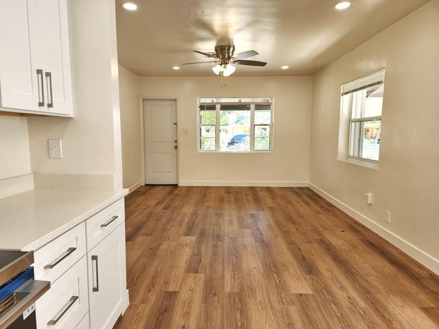 617 NE 8TH Avenue, Boynton Beach, FL 33435