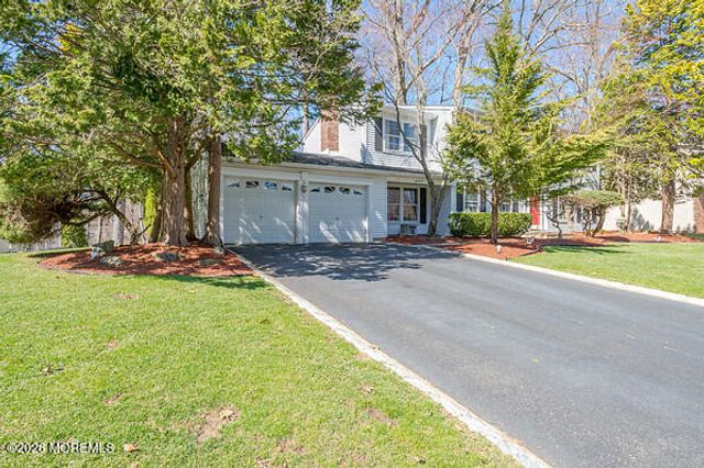 25 Whitney Drive, Marlboro, NJ 07746