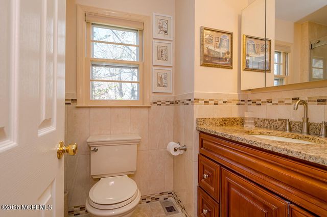 25 Whitney Drive, Marlboro, NJ 07746