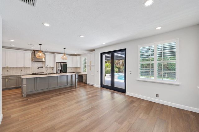 461 Pumpkin Drive, Palm Beach Gardens, FL 33410
