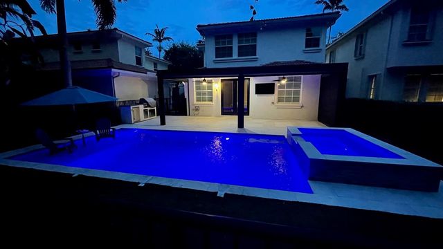 461 Pumpkin Drive, Palm Beach Gardens, FL 33410
