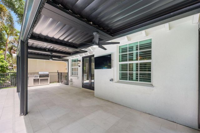 461 Pumpkin Drive, Palm Beach Gardens, FL 33410
