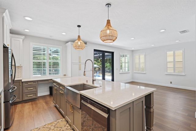 461 Pumpkin Drive, Palm Beach Gardens, FL 33410