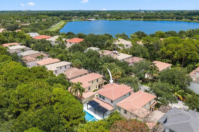 461 Pumpkin Drive, Palm Beach Gardens, FL 33410