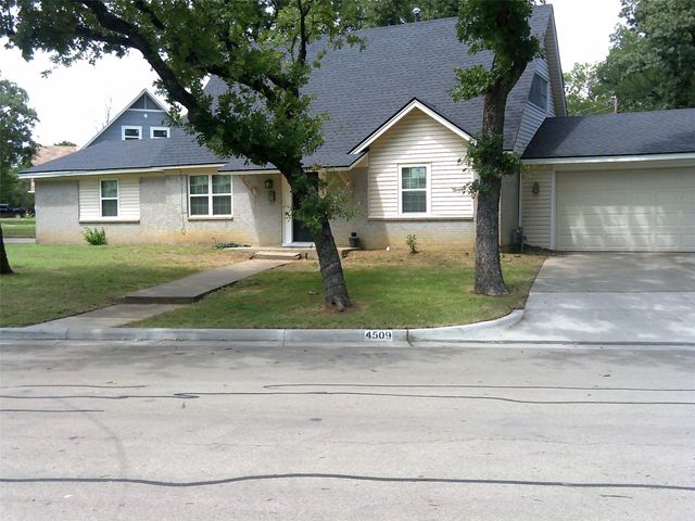 4509 Burke Road, Fort Worth, TX 76119