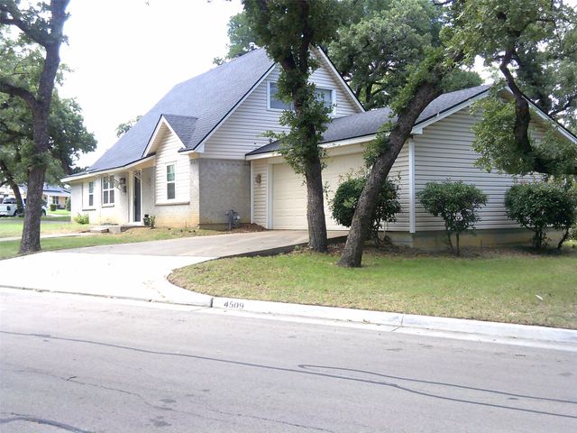 4509 Burke Road, Fort Worth, TX 76119