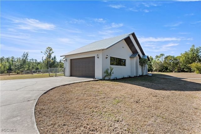 12751 Palmetto Pines DR, Cape Coral, FL 33909