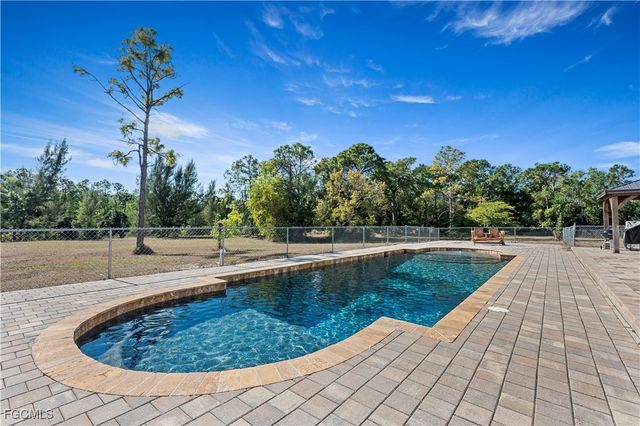 12751 Palmetto Pines DR, Cape Coral, FL 33909