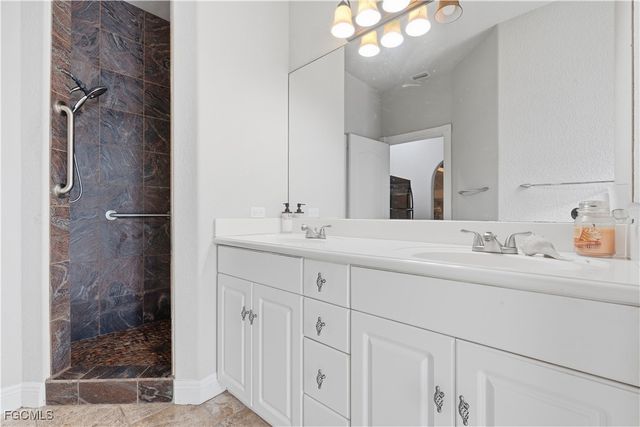 12751 Palmetto Pines DR, Cape Coral, FL 33909