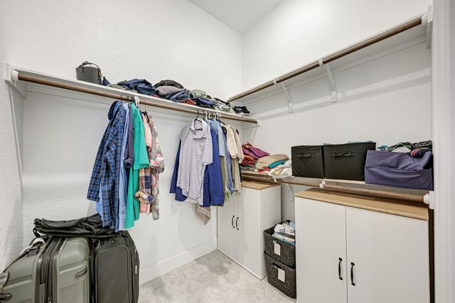 1105 White Daisy LN, Georgetown, TX 78628