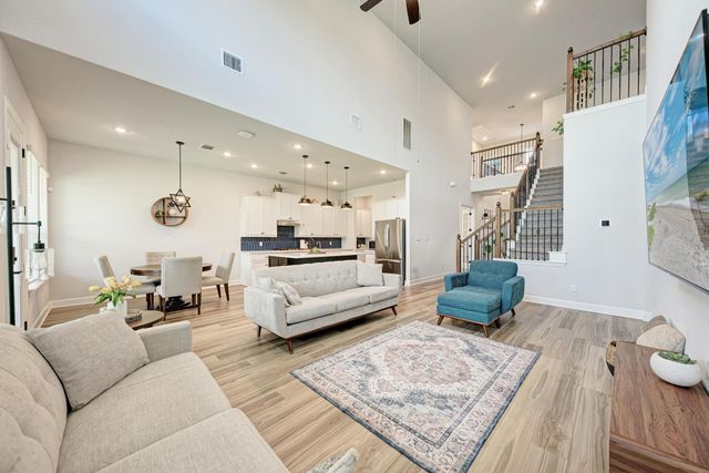 1105 White Daisy LN, Georgetown, TX 78628