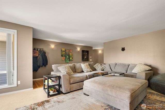 14211 SE 162nd Place, Renton, WA 98058