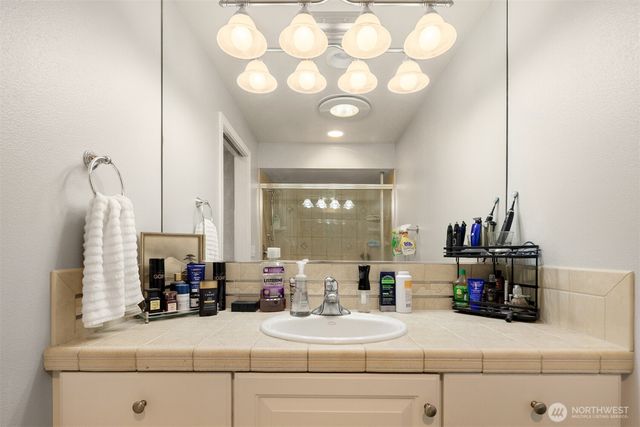 14211 SE 162nd Place, Renton, WA 98058