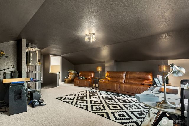 14211 SE 162nd Place, Renton, WA 98058