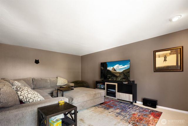 14211 SE 162nd Place, Renton, WA 98058