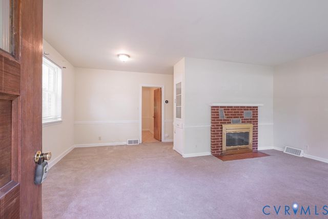 14616 Rivermont Rd, Chester, VA 23836