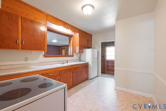 14616 Rivermont Rd, Chester, VA 23836