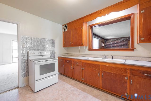 14616 Rivermont Rd, Chester, VA 23836