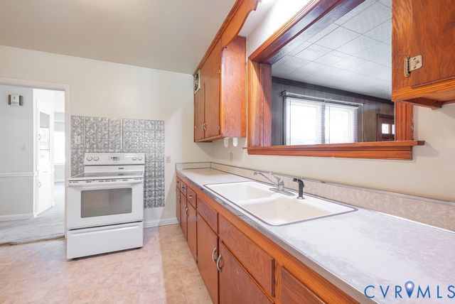 14616 Rivermont Rd, Chester, VA 23836