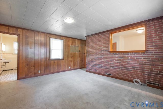 14616 Rivermont Rd, Chester, VA 23836