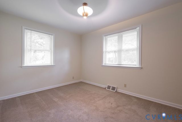 14616 Rivermont Rd, Chester, VA 23836