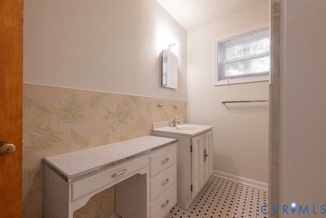 14616 Rivermont Rd, Chester, VA 23836