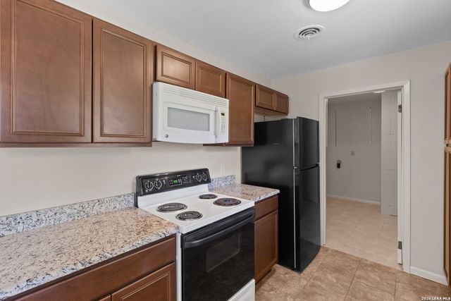 611 INDIGO ST, San Antonio, TX 78216