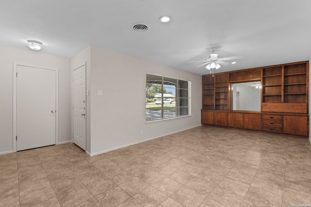 611 INDIGO ST, San Antonio, TX 78216