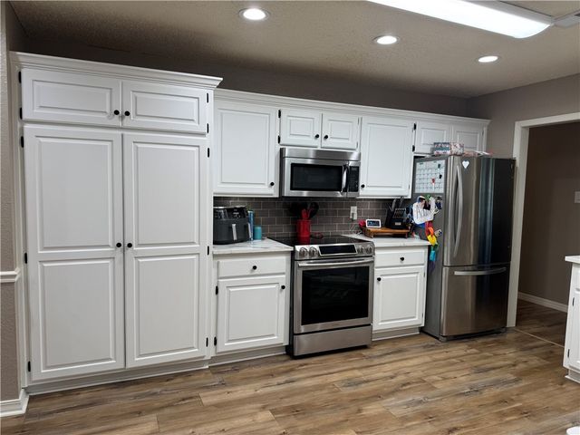 1001 S Seattle Avenue, Russellville, AR 72801